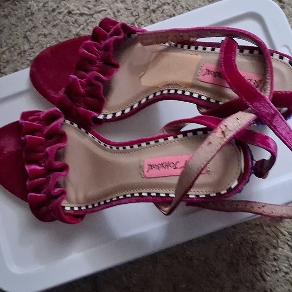 Betsey Johnson Iliana velvet sequin heels - Picture 5 of 9